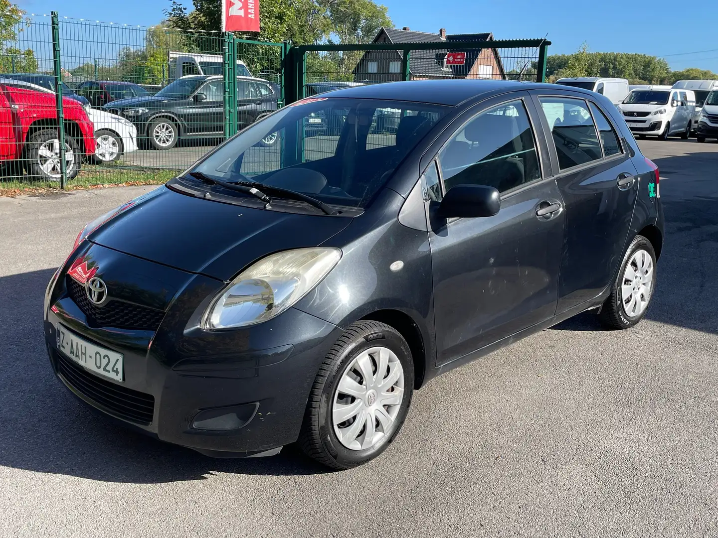 Toyota Yaris 1.33i VVT-i London Zwart - 1
