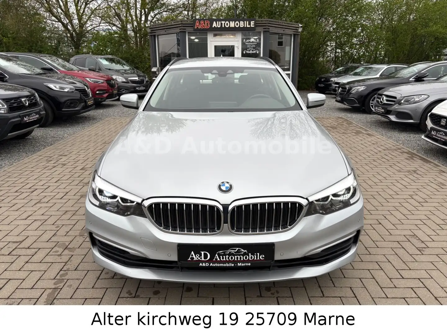 BMW 520 Touring 520 d xDrive KAM.PDC.NAVI.NBA.QVW.SHZ Silber - 2