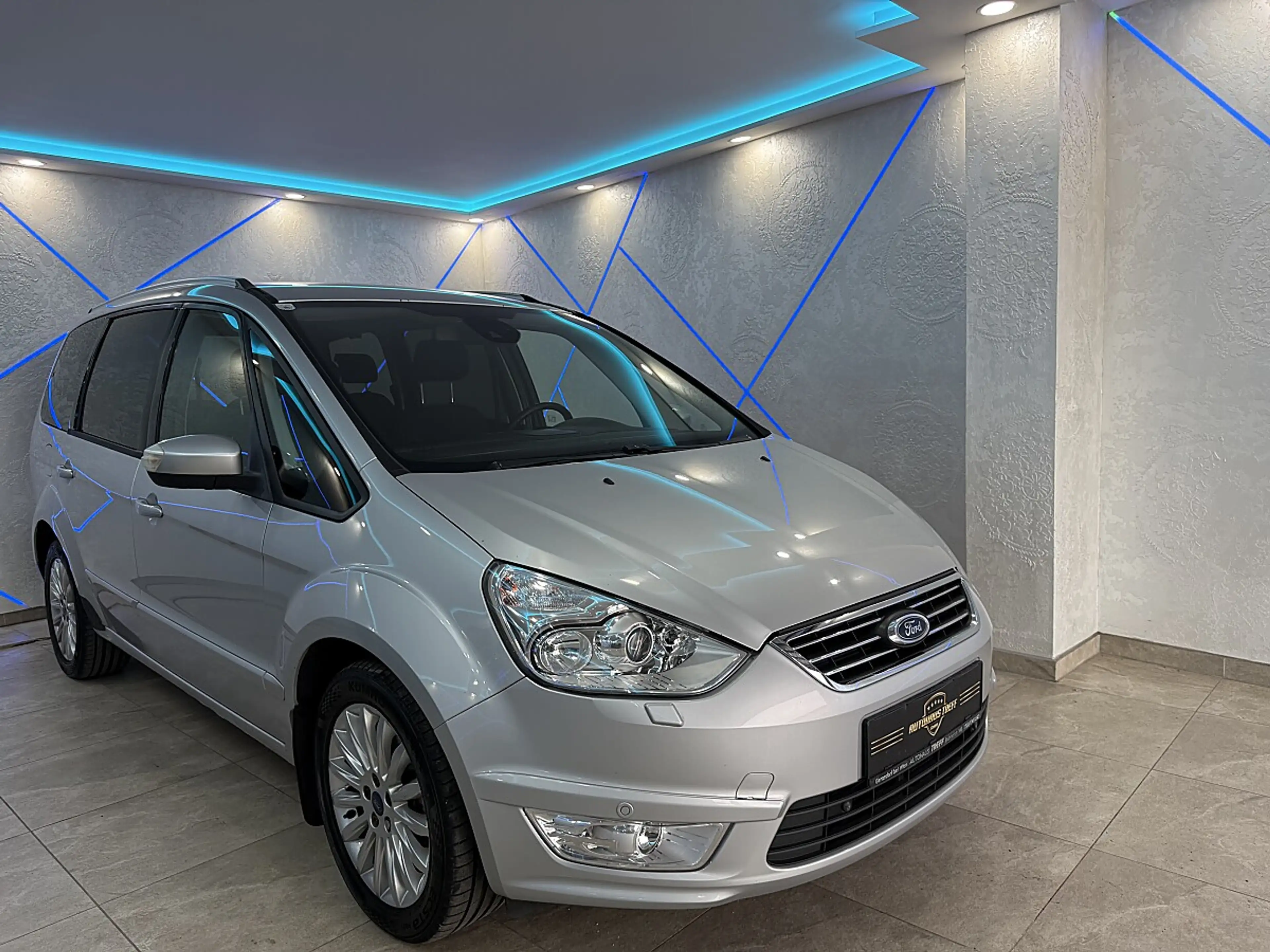 Ford Galaxy Business Plus 2,0 TDCi*XENON*NAVI*TOTWINKEL*SPU...