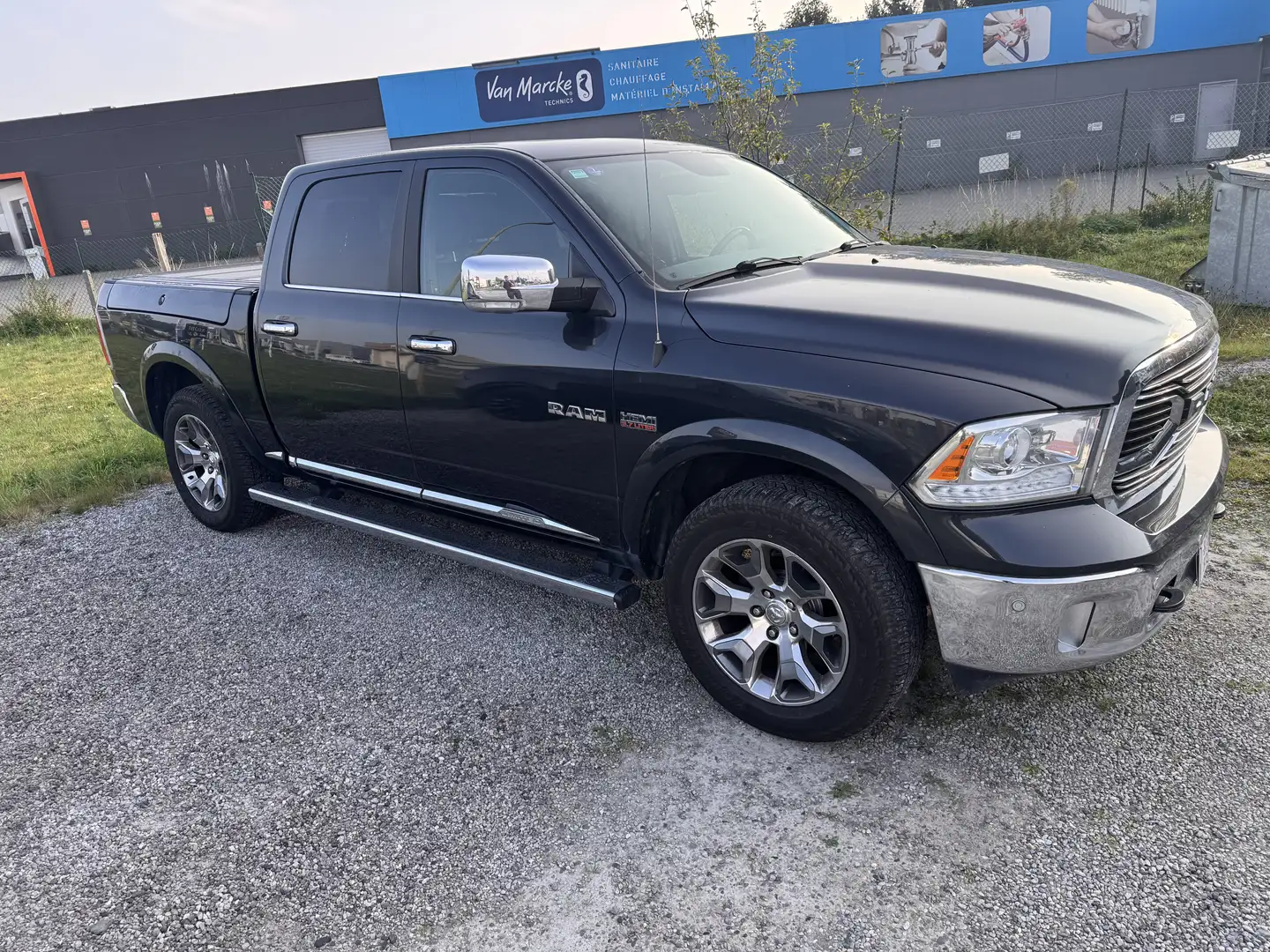 Dodge RAM Limited Blauw - 1