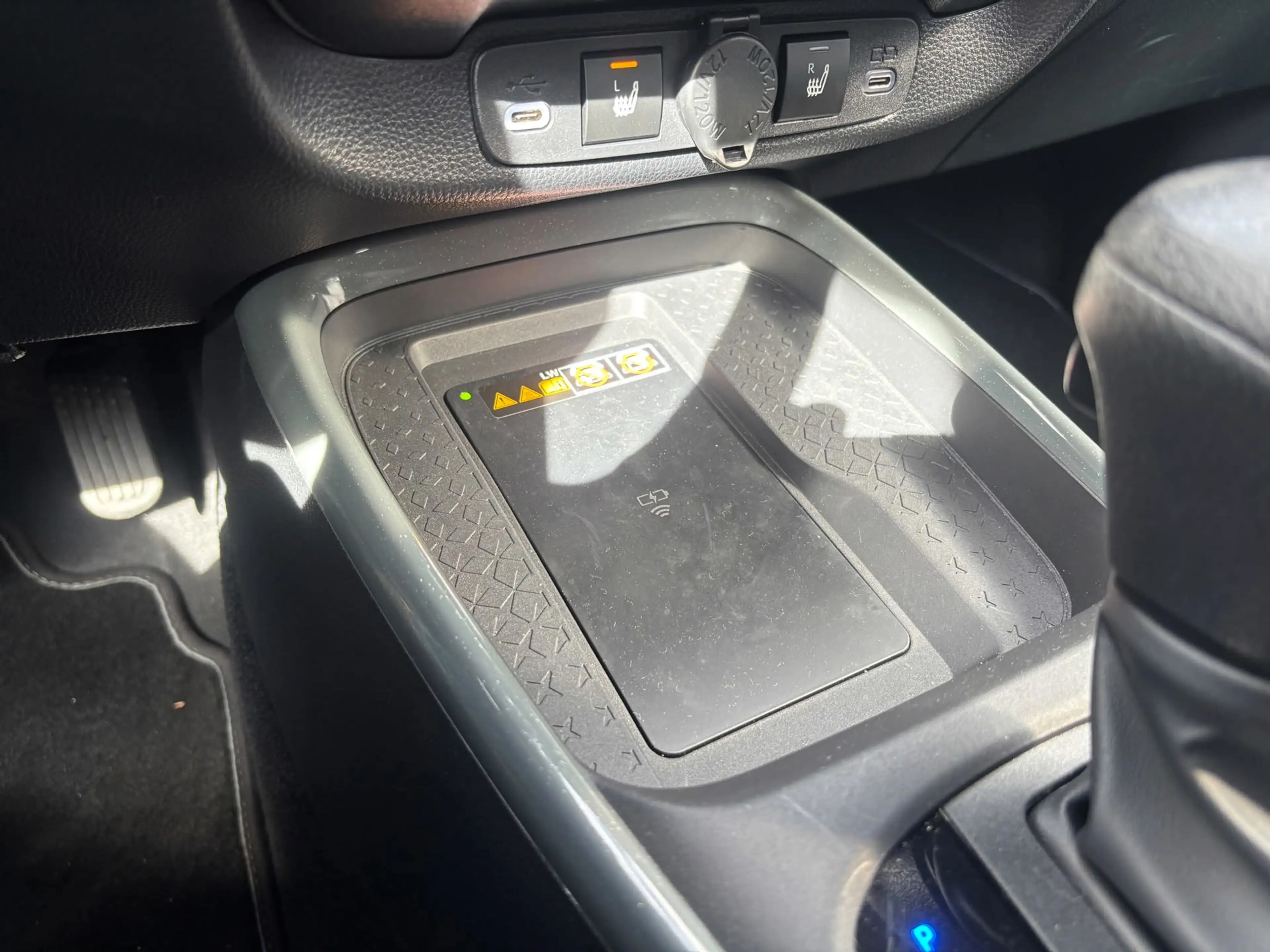 Toyota Aygo X Hybrid 115 pulse|Bi-tone|Stoelverwarming — photo 11