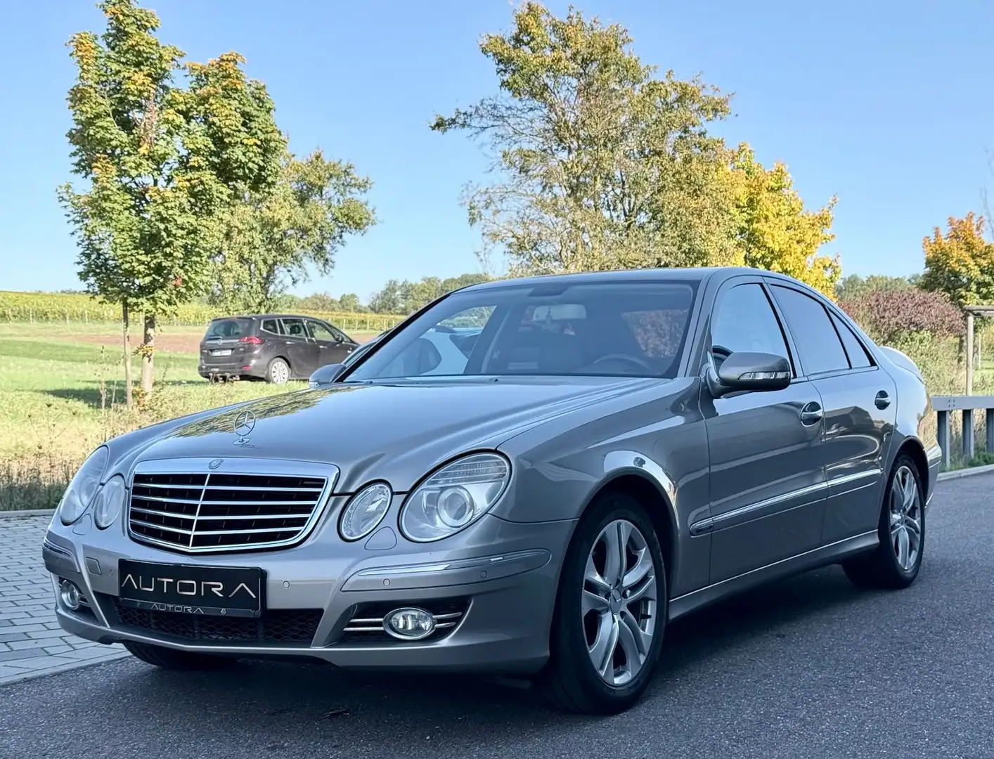 Mercedes-Benz E 280 CDI Lim. AVANTGARDE|GSD|SHZ|KLIMA| Gold - 2