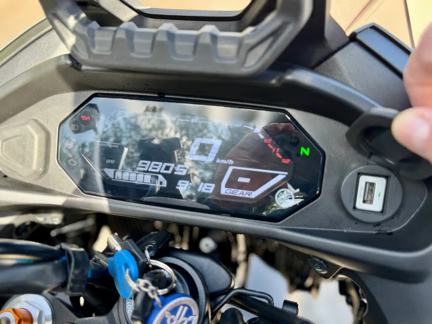 Yamaha Tracer 7 Base + accessori Grigio - 2