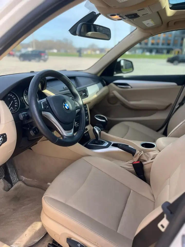 BMW X1 снимка BMW X1