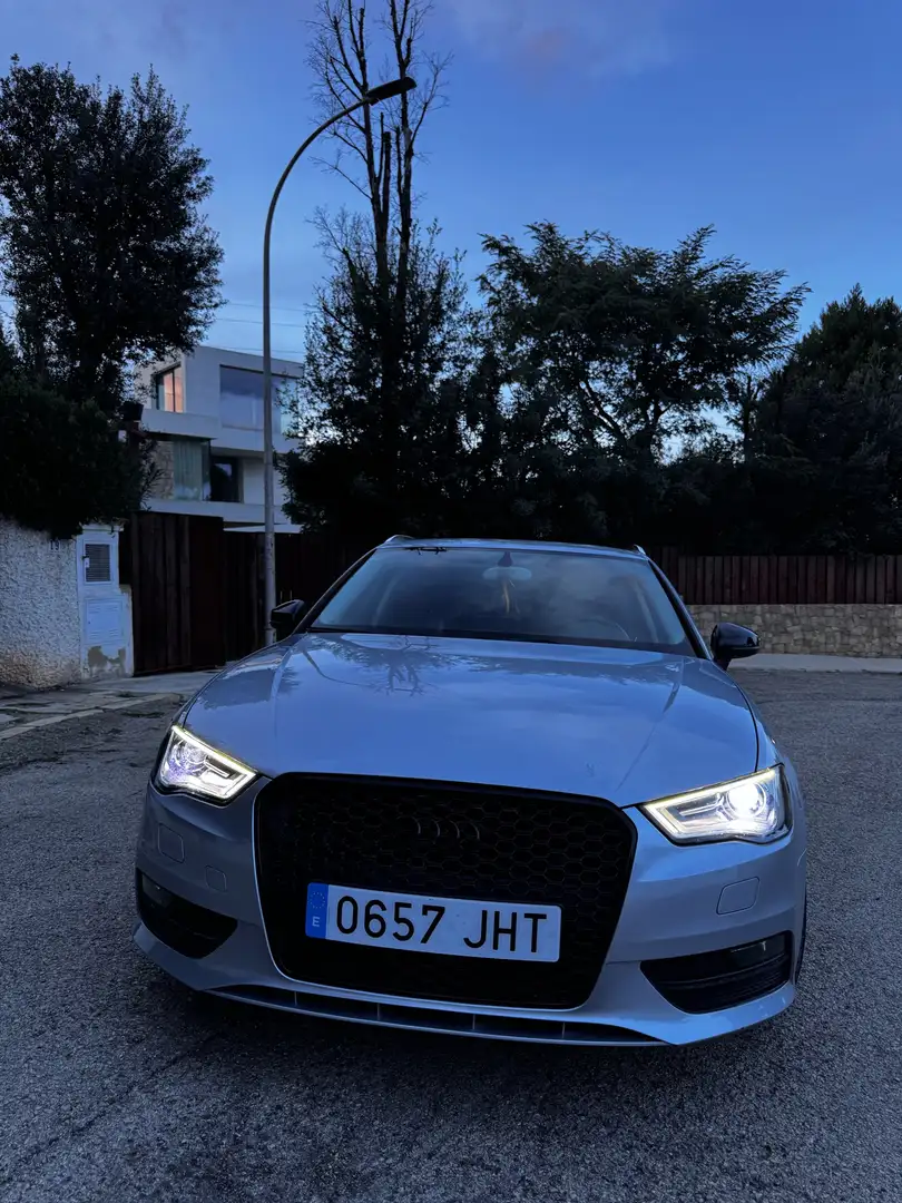 Audi A3 Sportback 1.6TDI CD S line edition S-T - 1