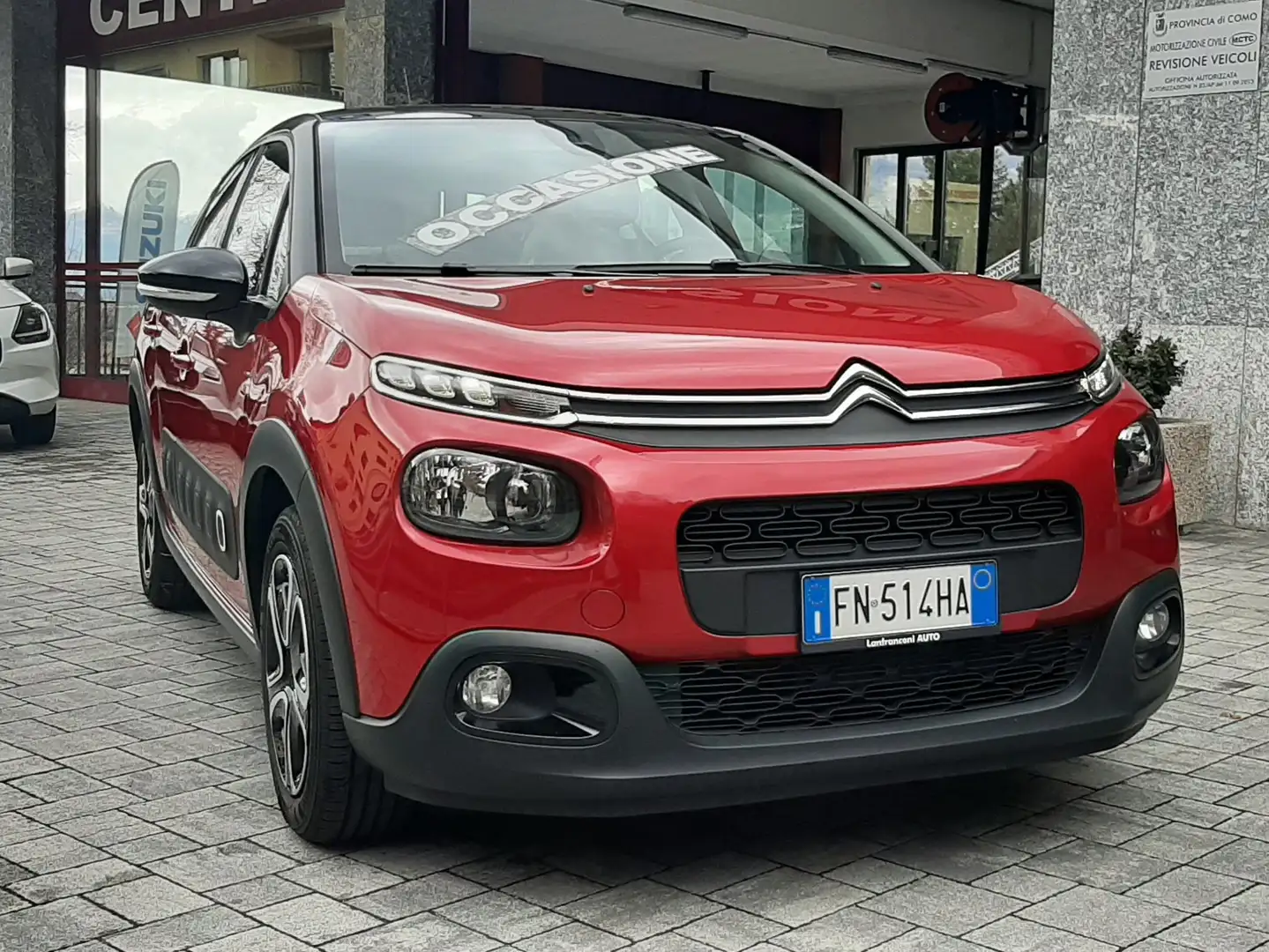 Citroen C3 C3 1.2 puretech Feel 82cv neopatentati Rojo - 1