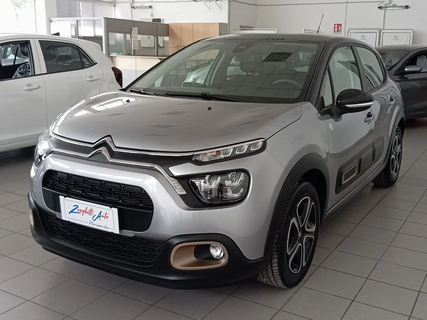 Citroen C3 1.2 puretech C-Series s Grigio - 2