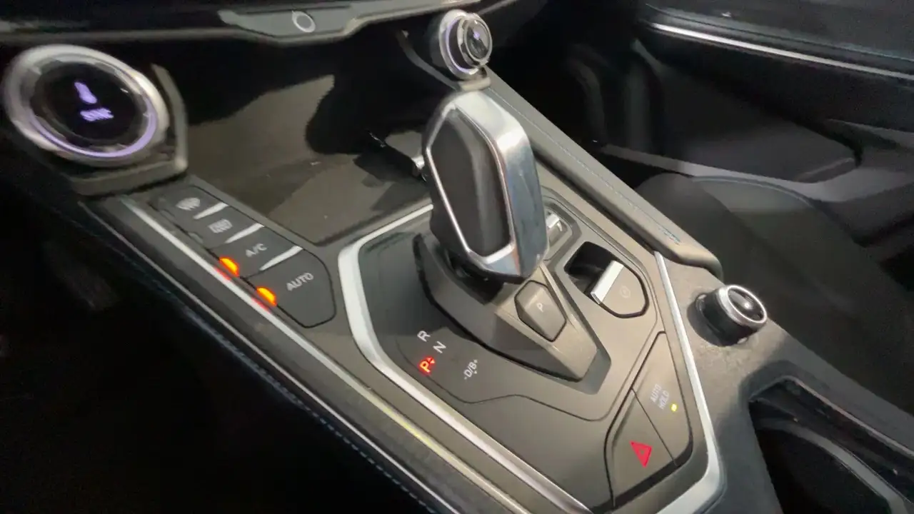 Lynk & Co 01 1.5 td phev auto, миниатюра 2