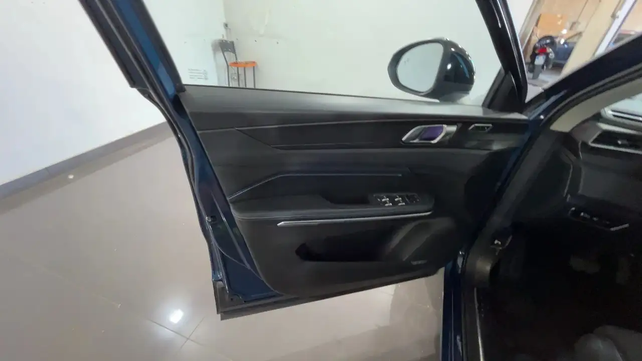 Lynk & Co 01 1.5 td phev auto, миниатюра 14