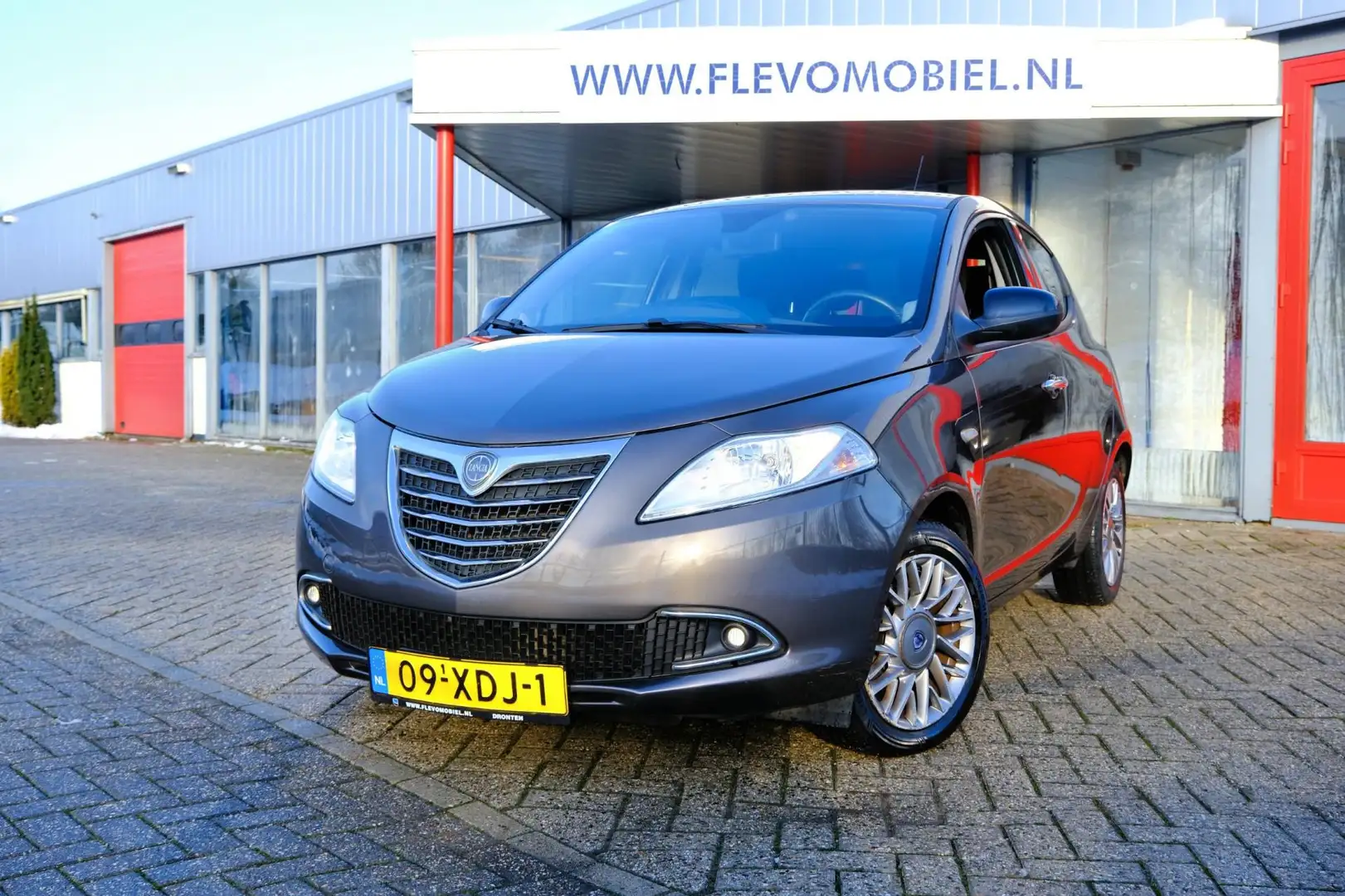 Lancia Ypsilon 0.9 TwinAir Platinum 5-drs Airco|LMV|Cruise Braun - 1