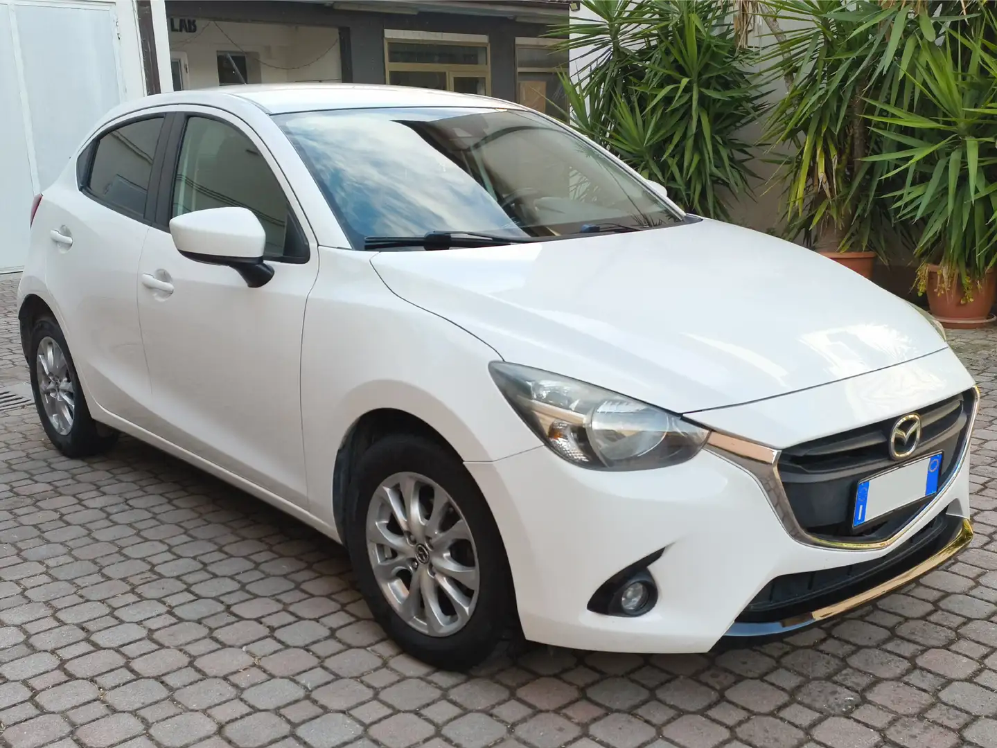 Mazda 2 2 5p 1.6d Play 90cv Bianco - 1