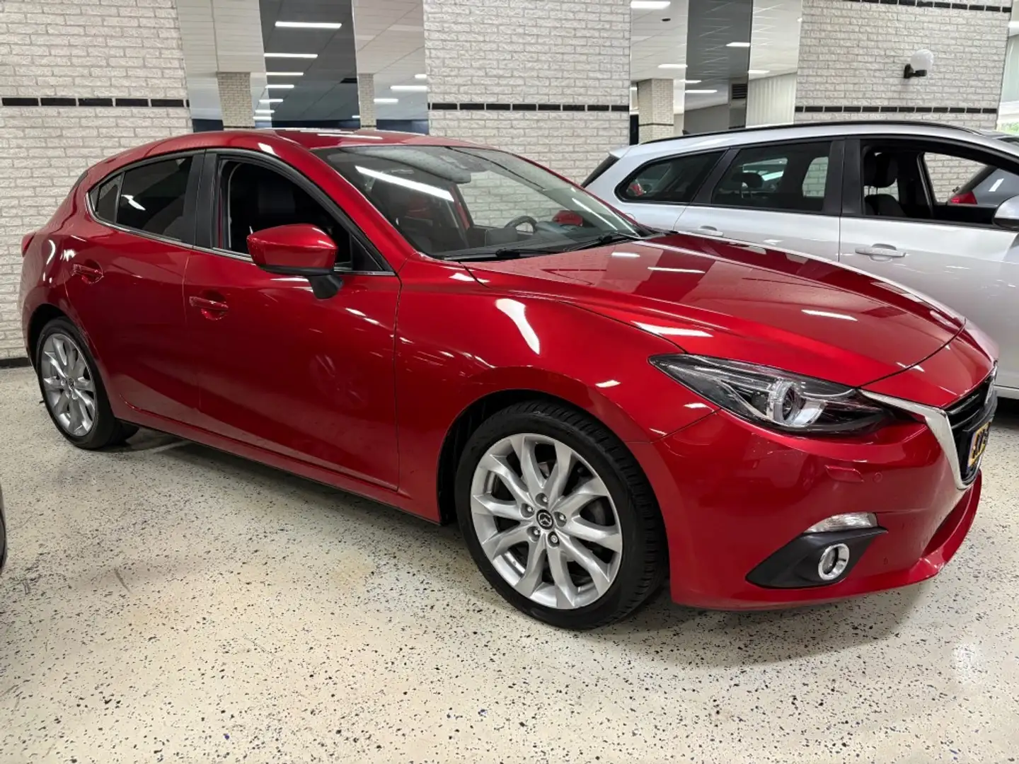 Mazda 3 2.0 GT-M Sport Leder Bi-Xenon 18â Head-Up NAP Rouge - 1