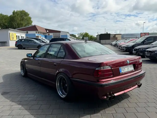 BMW 7 Series view 7