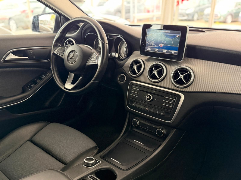 Mercedes-Benz GLA 220 CDI+Automatik+Navi+Bluetooth+Leder+2.Hnd — photo 11