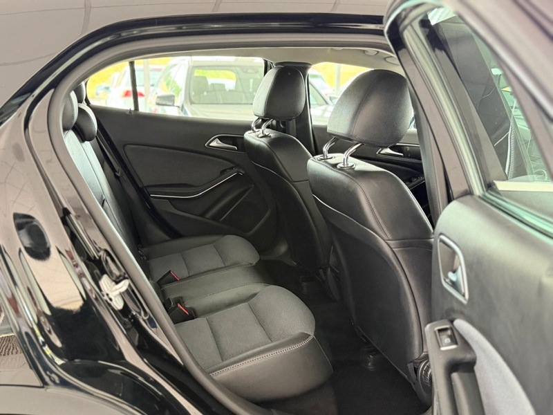 Mercedes-Benz GLA 220 CDI+Automatik+Navi+Bluetooth+Leder+2.Hnd — photo 13