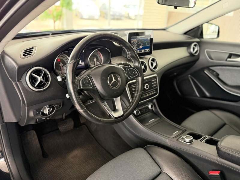 Mercedes-Benz GLA 220 CDI+Automatik+Navi+Bluetooth+Leder+2.Hnd — photo 8