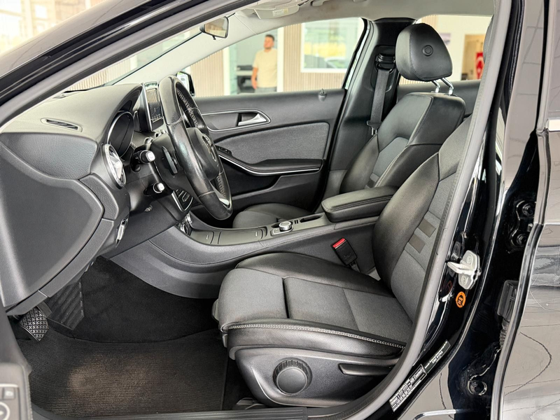 Mercedes-Benz GLA 220 CDI+Automatik+Navi+Bluetooth+Leder+2.Hnd — photo 7