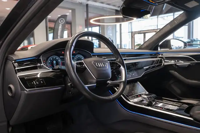 Audi A8 view 10