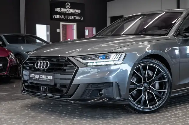 Audi A8 view 3