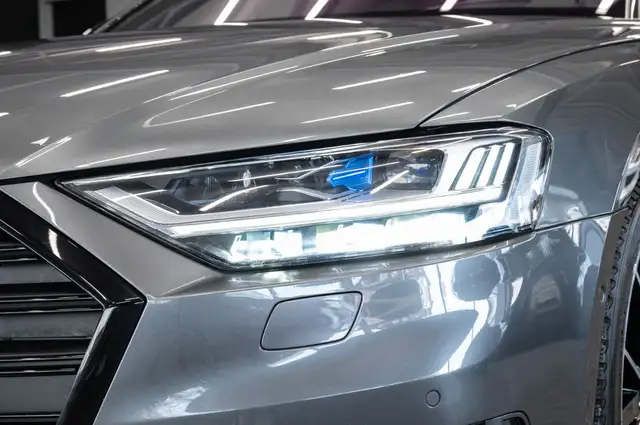 Audi A8 view 4