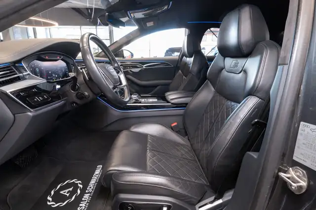 Audi A8 view 11