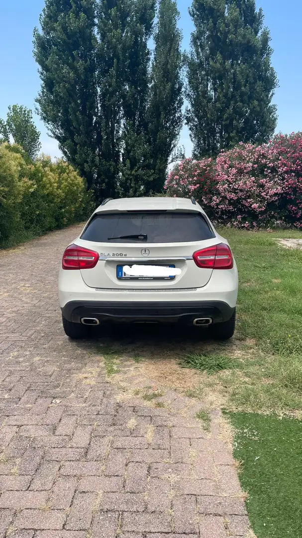 Mercedes-Benz GLA 200 d (cdi) Sport auto - 2
