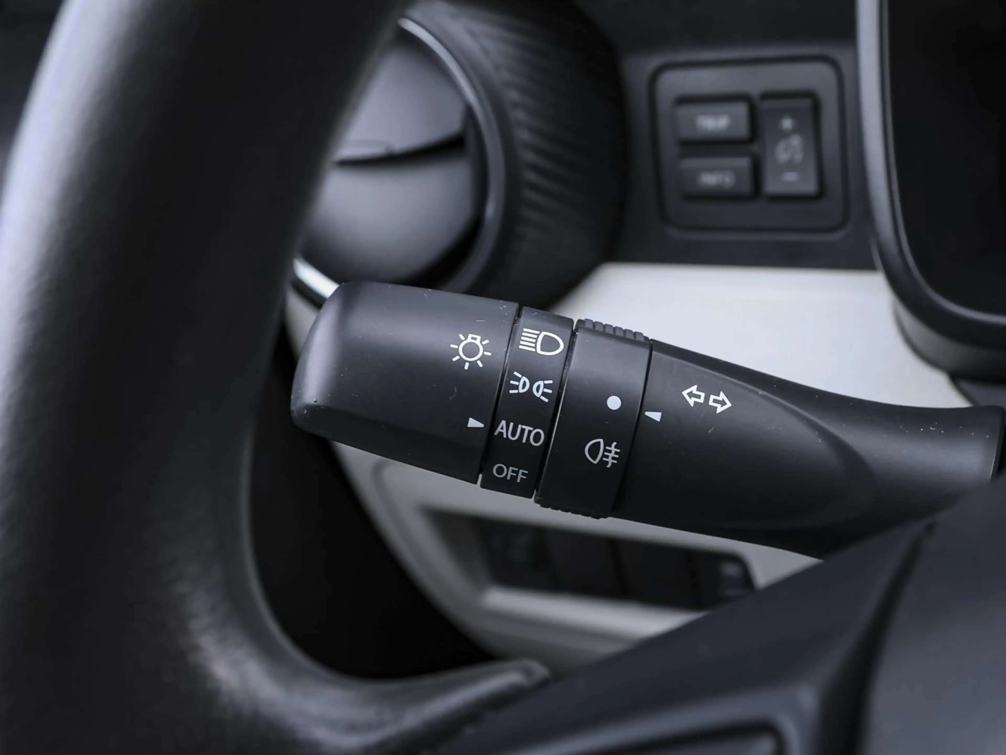 Suzuki Ignis Hybrid 1.2 AllGrip KLIMA BT ZV SERVO USB eFH — photo 15