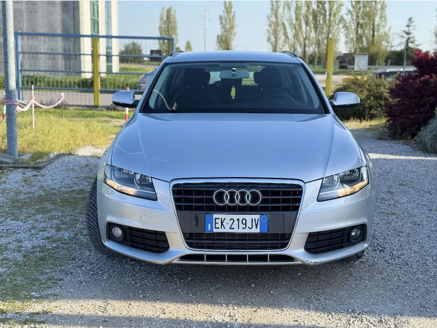 Audi A4 2011 2.0 diesel 140cv - 1