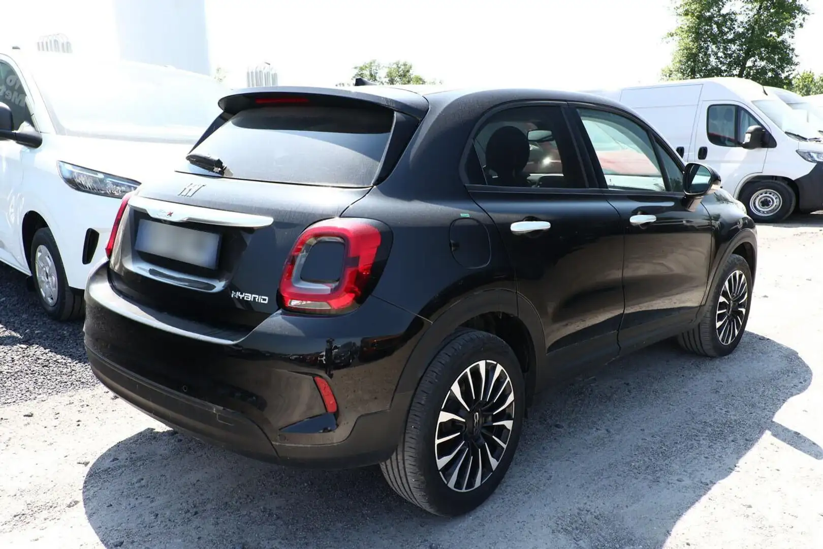 Fiat 500X 1.5 MHEV 130 DCT7 LED PrivG KomfortP Kam 96 kW ... Schwarz - 2