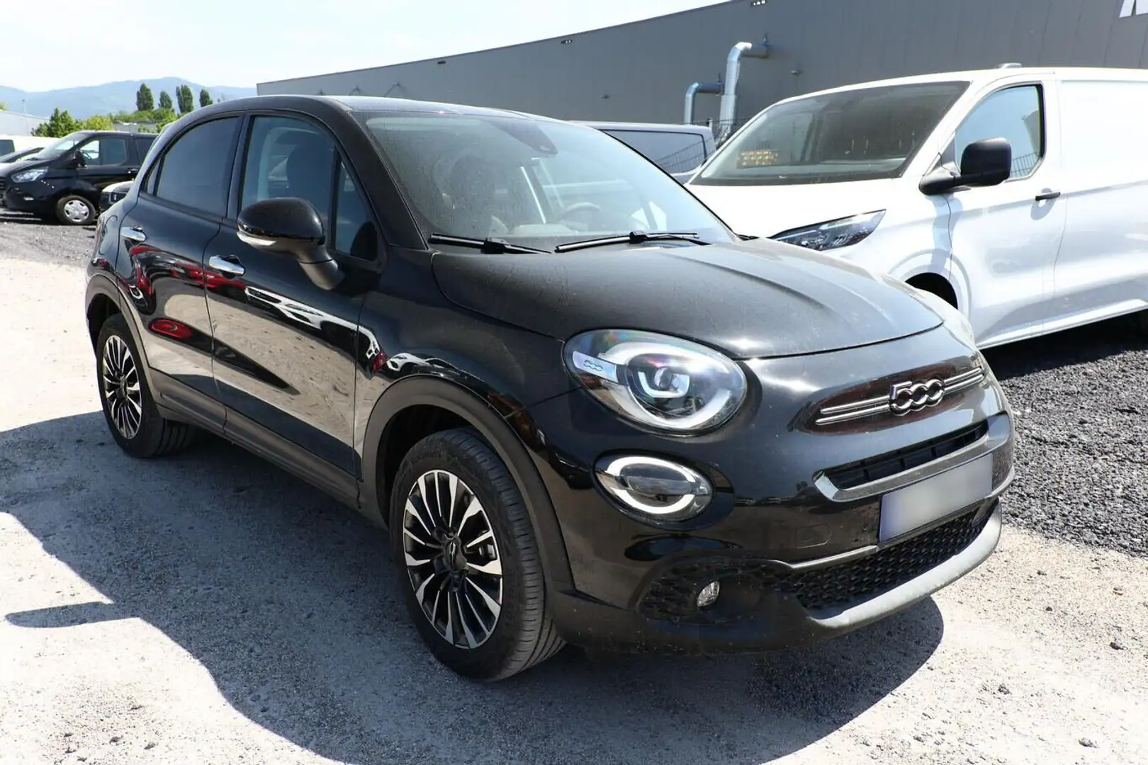 Fiat 500X 1.5 MHEV 130 DCT7 LED PrivG KomfortP Kam 96 kW ... Schwarz - 1