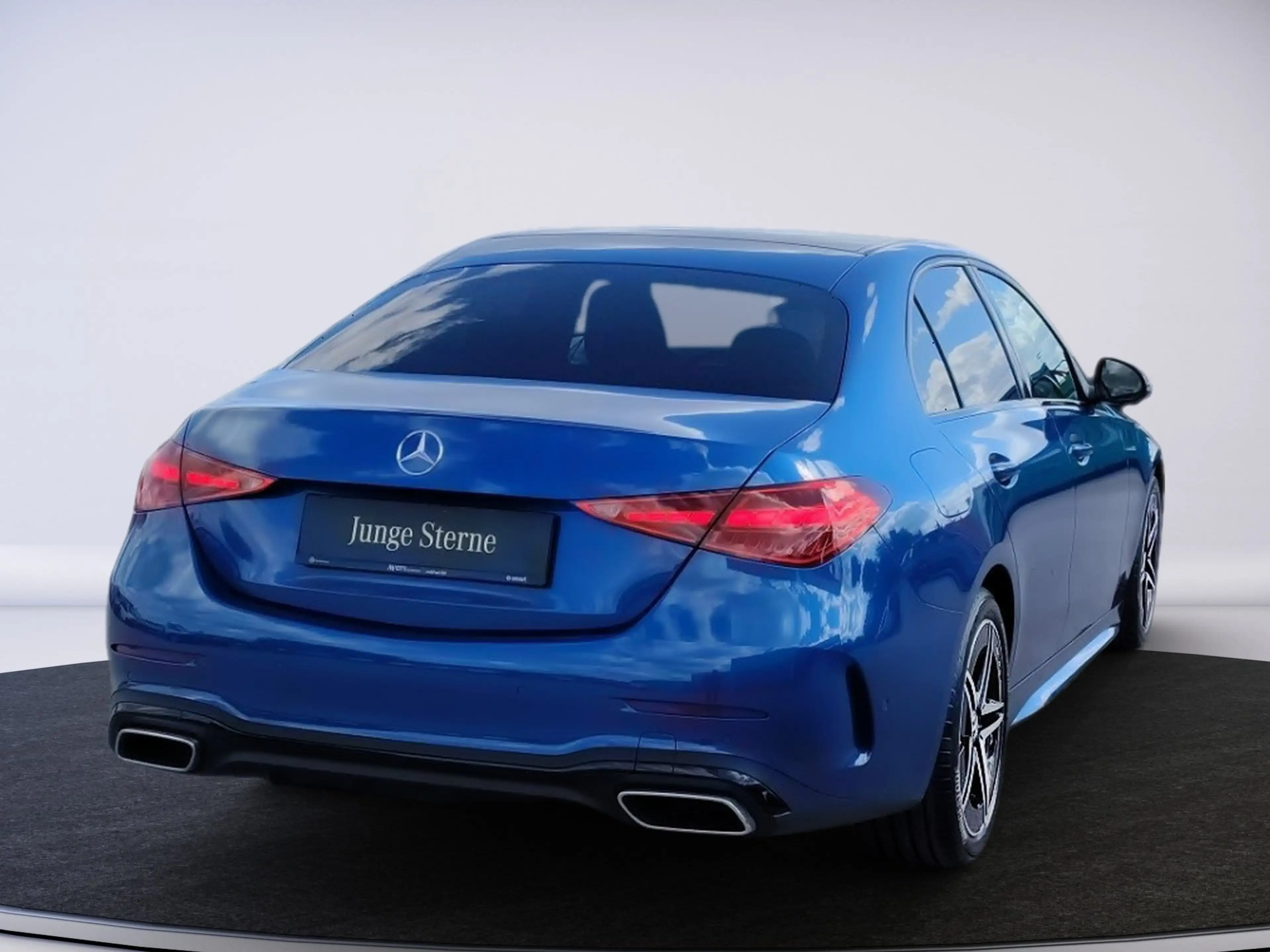 Mercedes-Benz C 180 AMG-Line Night — photo 5