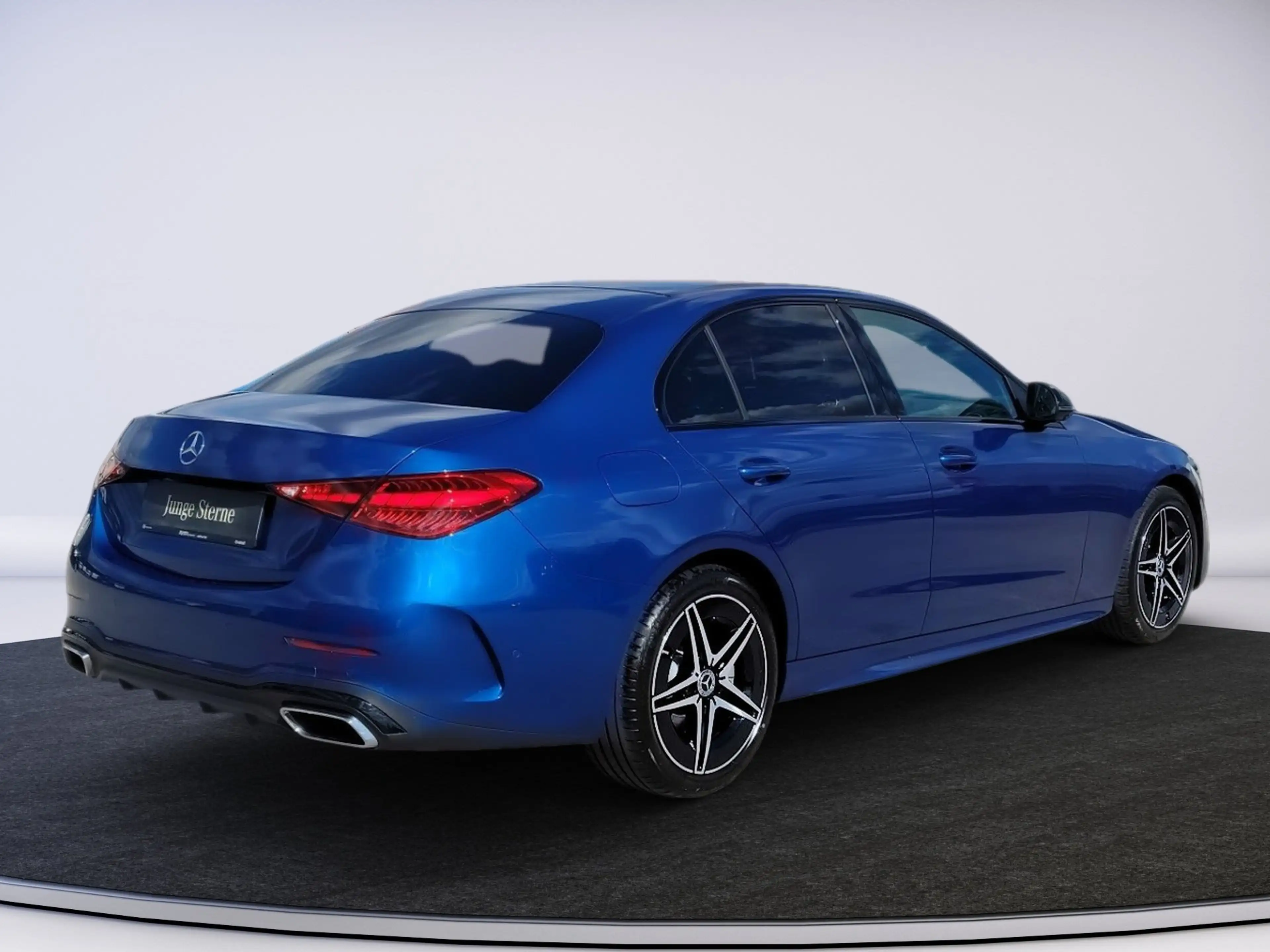 Mercedes-Benz C 180 AMG-Line Night — photo 6