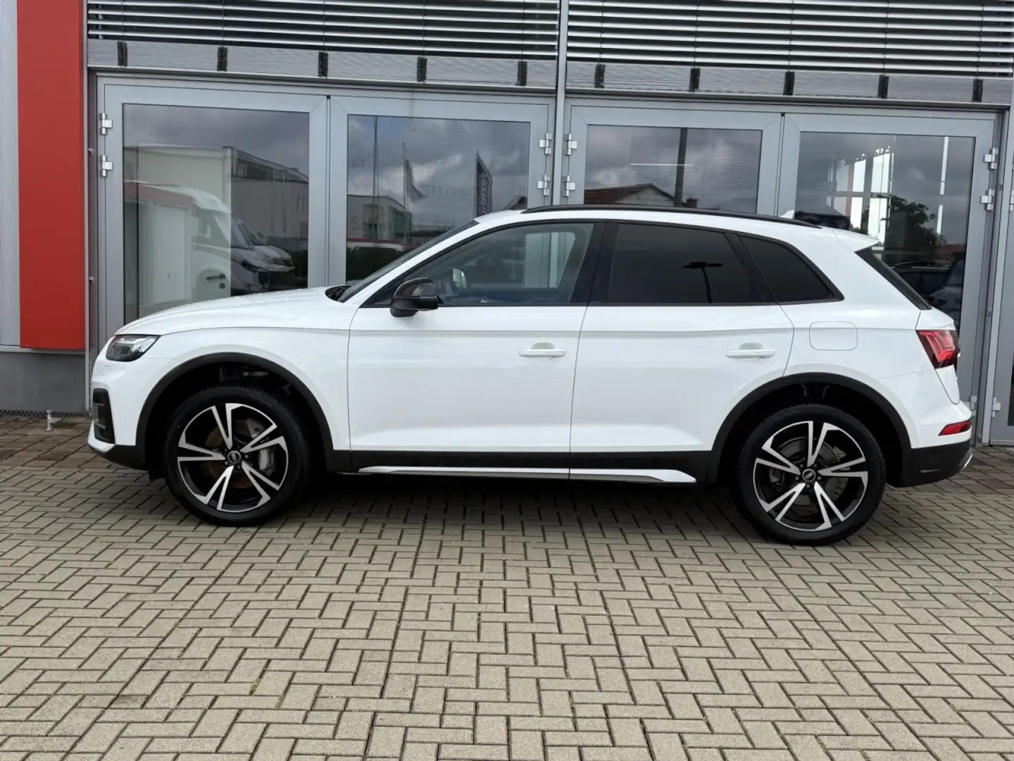 Audi Q5 advanced 50 TFSI e quattro S-tronic DACH, AHK Weiß - 2