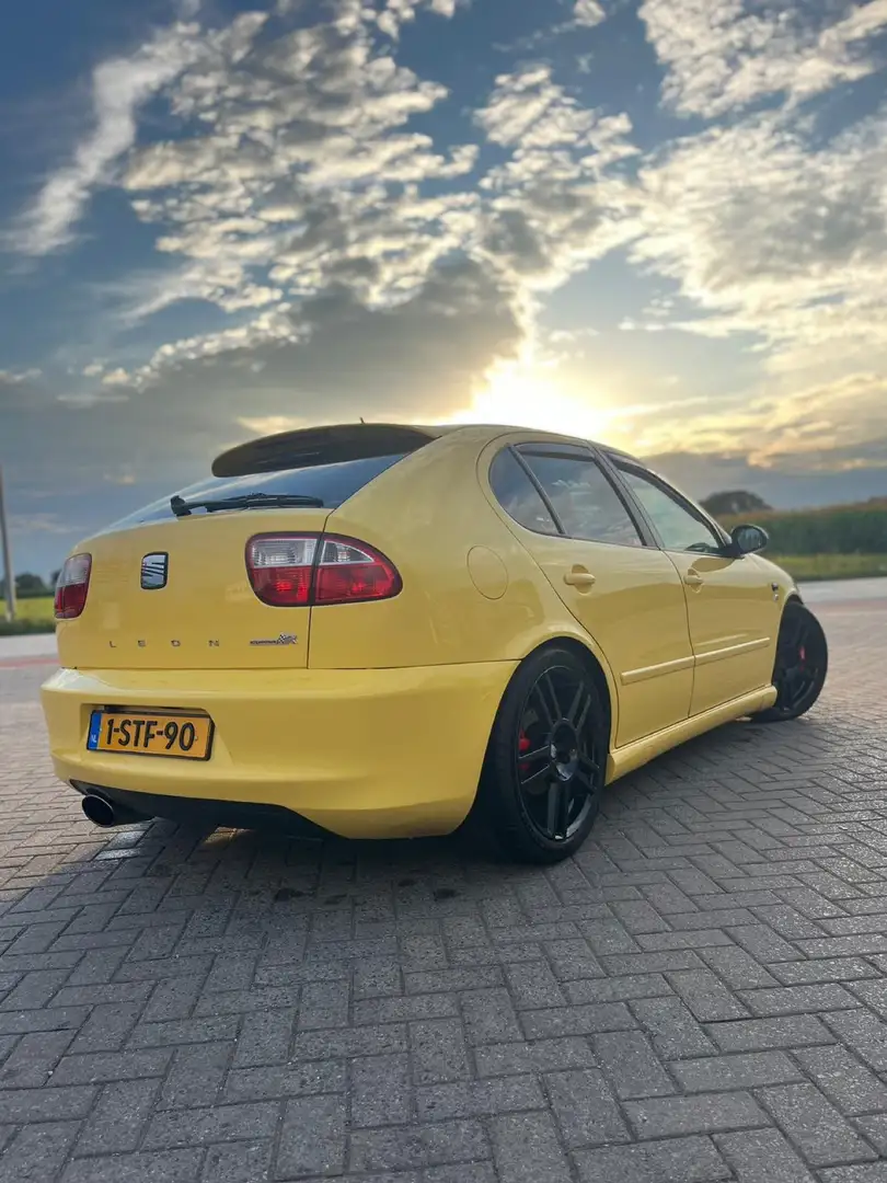 SEAT Leon 1.8-20V Cupra R Geel - 2