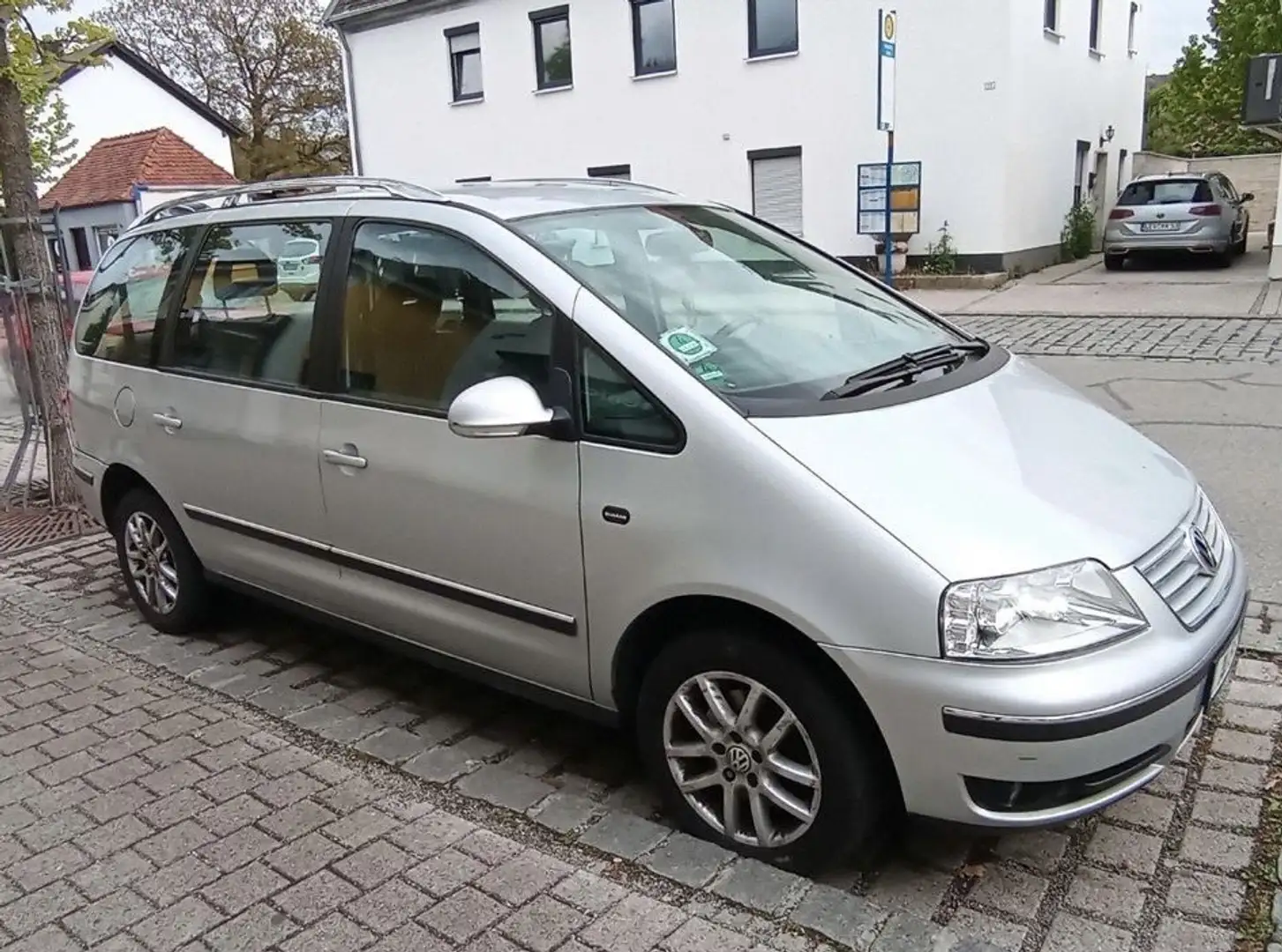 Volkswagen Sharan - 1