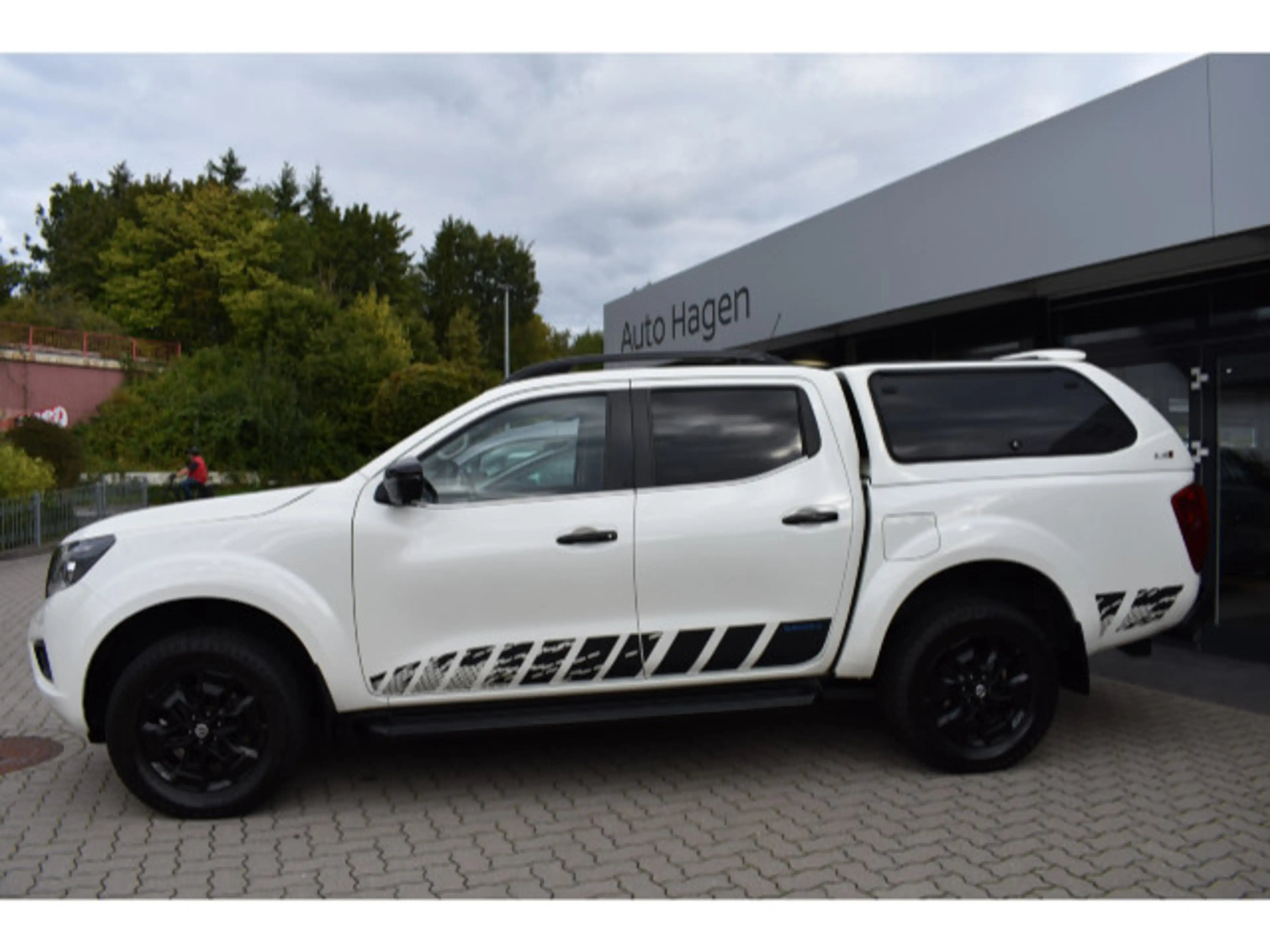 Nissan Navara NP300 N-Guard Double Cab 4x4-Allrad Autom — photo 5