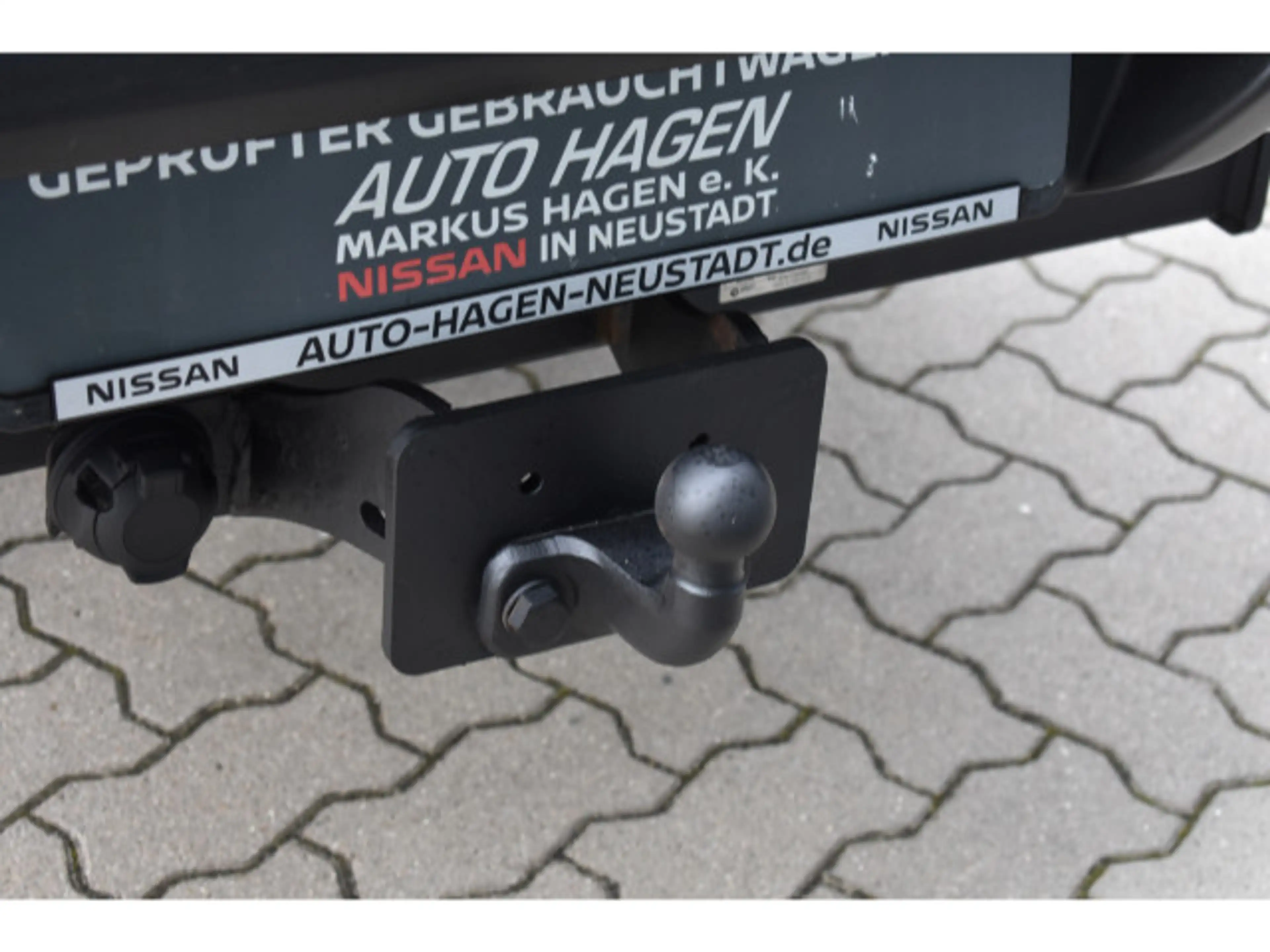 Nissan Navara NP300 N-Guard Double Cab 4x4-Allrad Autom — photo 9
