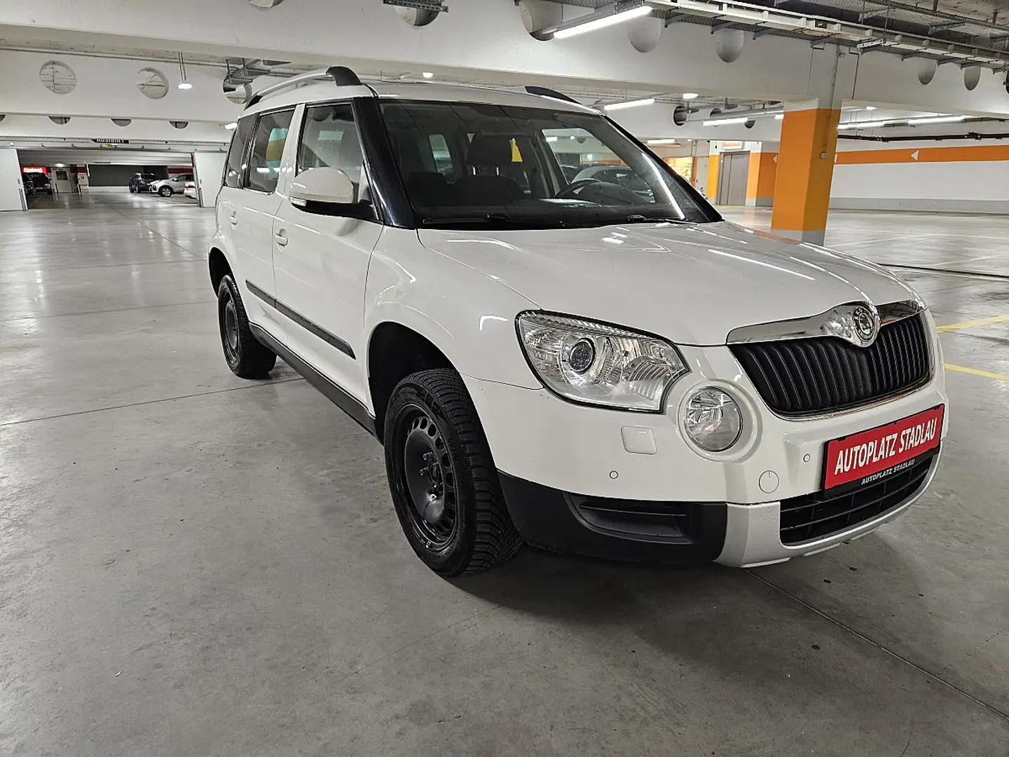 Skoda Yeti Twenty Elegance 1,2 TSI DSG Weiß - 2