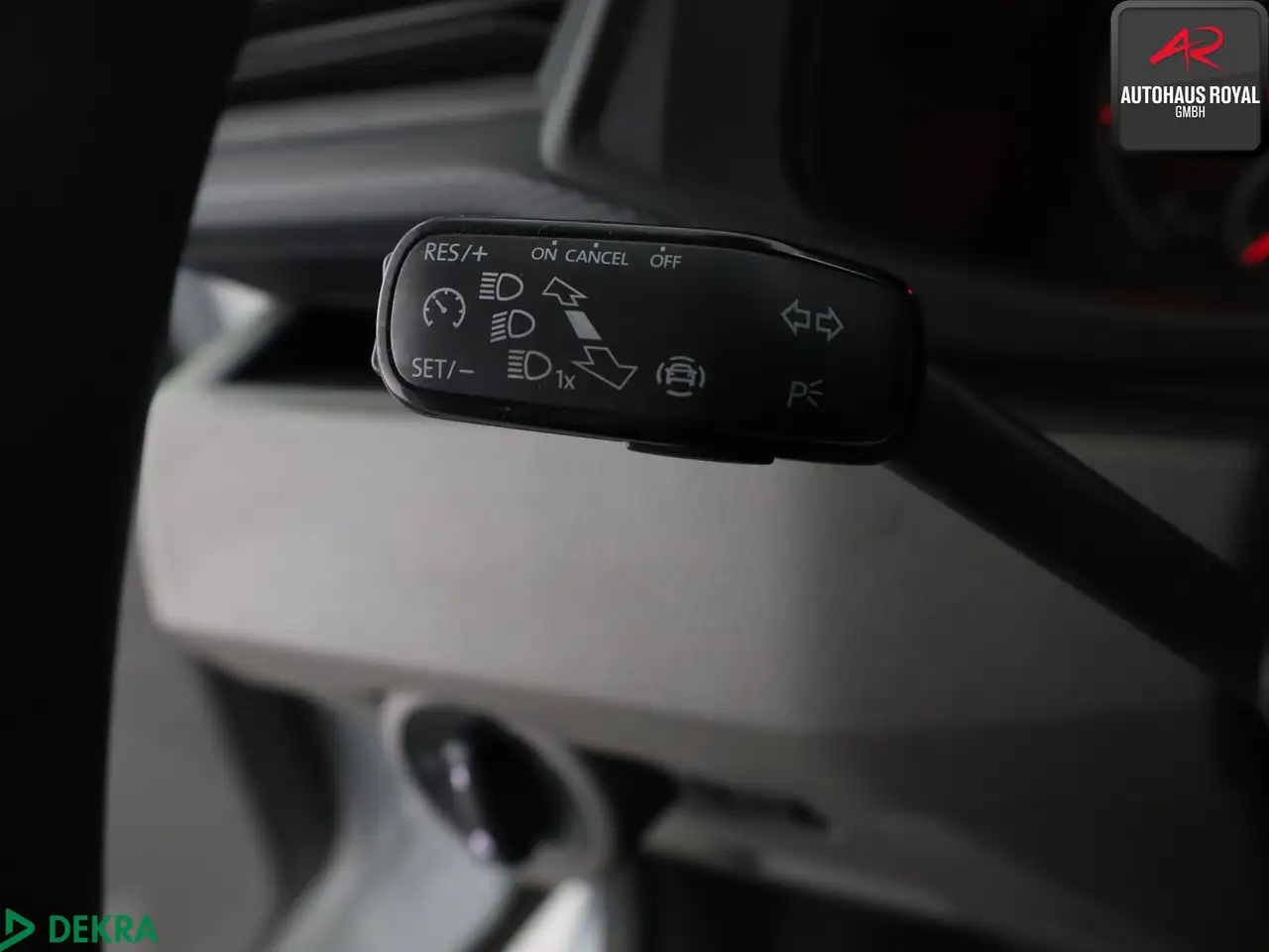 Volkswagen T6 Kombi T6 Kombi T6.1 2.0 TDI 9 SITZE AHK,METALLIC,1.HD 16