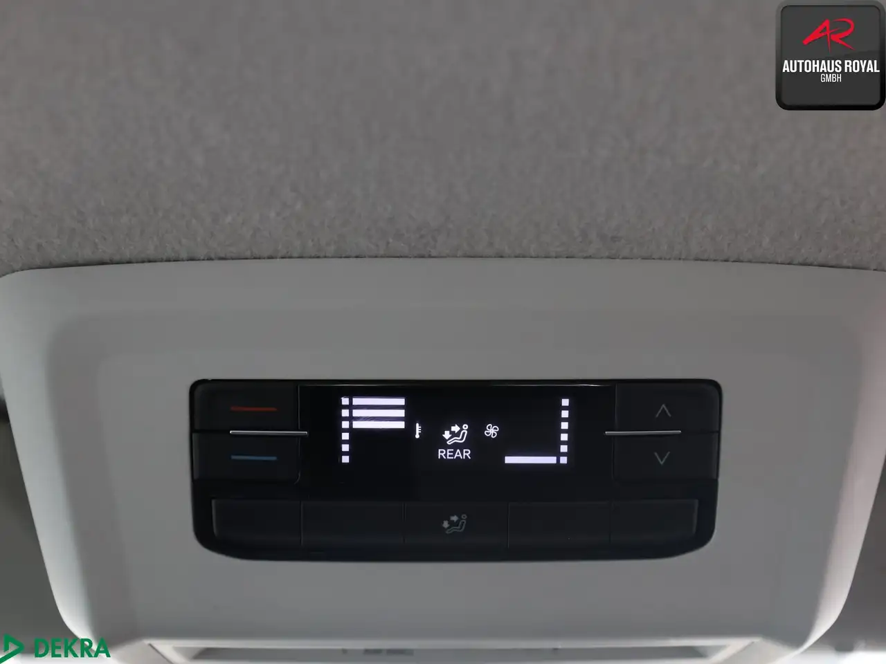 Volkswagen T6 Kombi T6 Kombi T6.1 2.0 TDI 9 SITZE AHK,METALLIC,1.HD 18