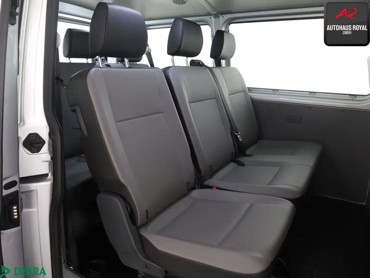 Volkswagen T6 Kombi T6 Kombi T6.1 2.0 TDI 9 SITZE AHK,METALLIC,1.HD 12