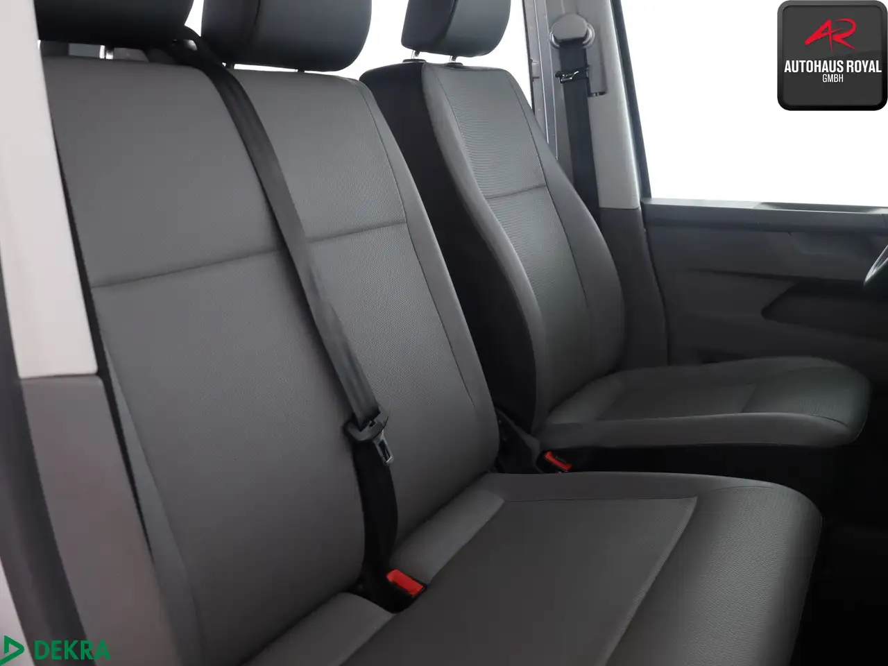 Volkswagen T6 Kombi T6 Kombi T6.1 2.0 TDI 9 SITZE AHK,METALLIC,1.HD 11