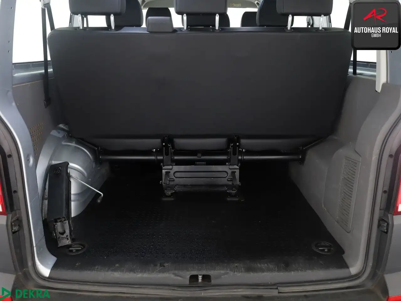 Volkswagen T6 Kombi T6 Kombi T6.1 2.0 TDI 9 SITZE AHK,METALLIC,1.HD 14