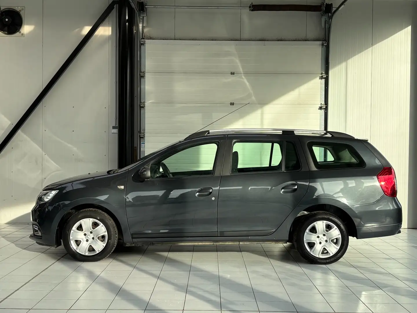 Dacia Logan Logan MCV 1.5 dCi *GPS * PDC * 1ER PROP * EURO 6* Gris - 2