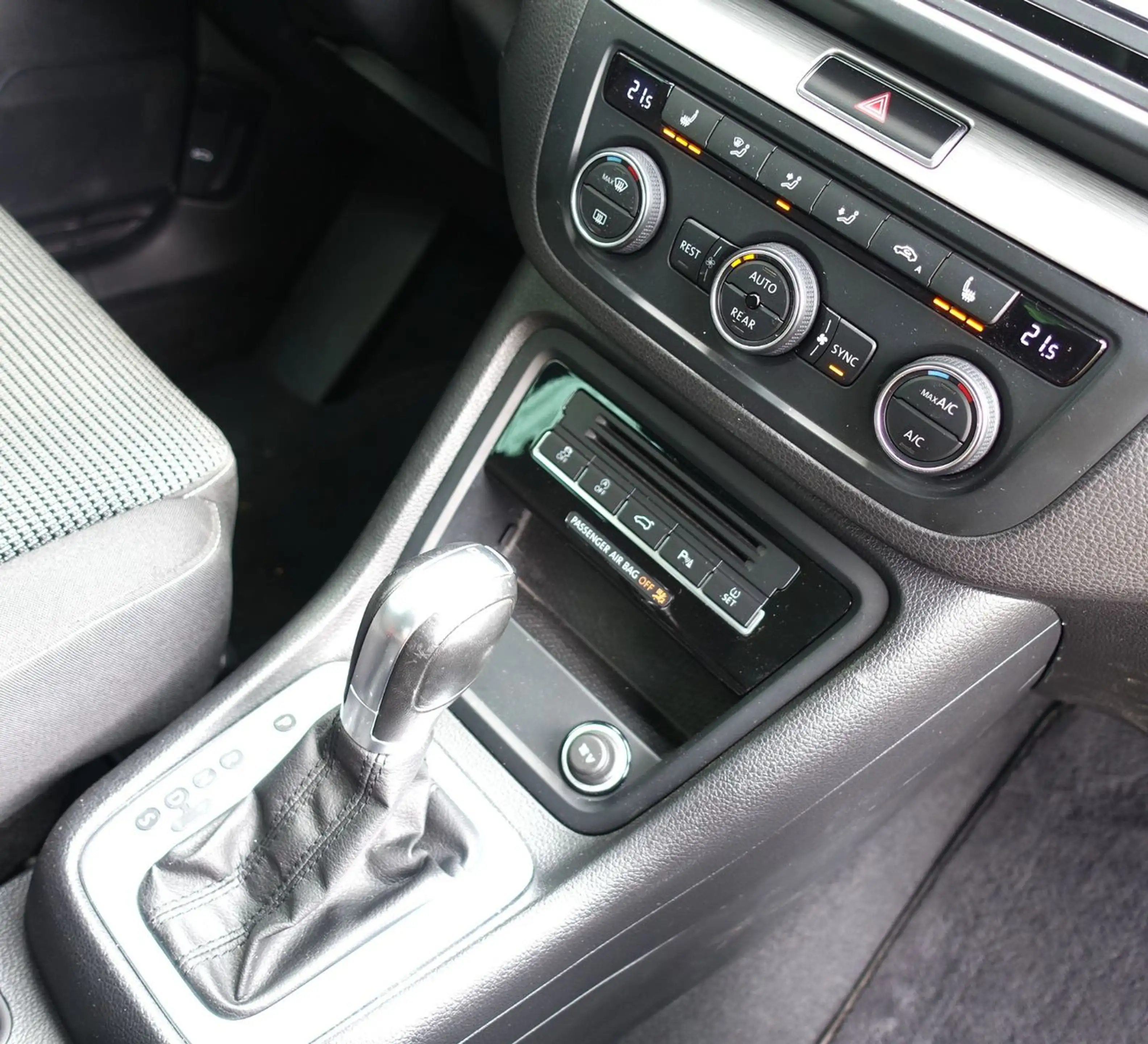 Volkswagen Sharan 1.4 TSI DSG 7-Sitzer*XENON*NAVI*AHK* — photo 13