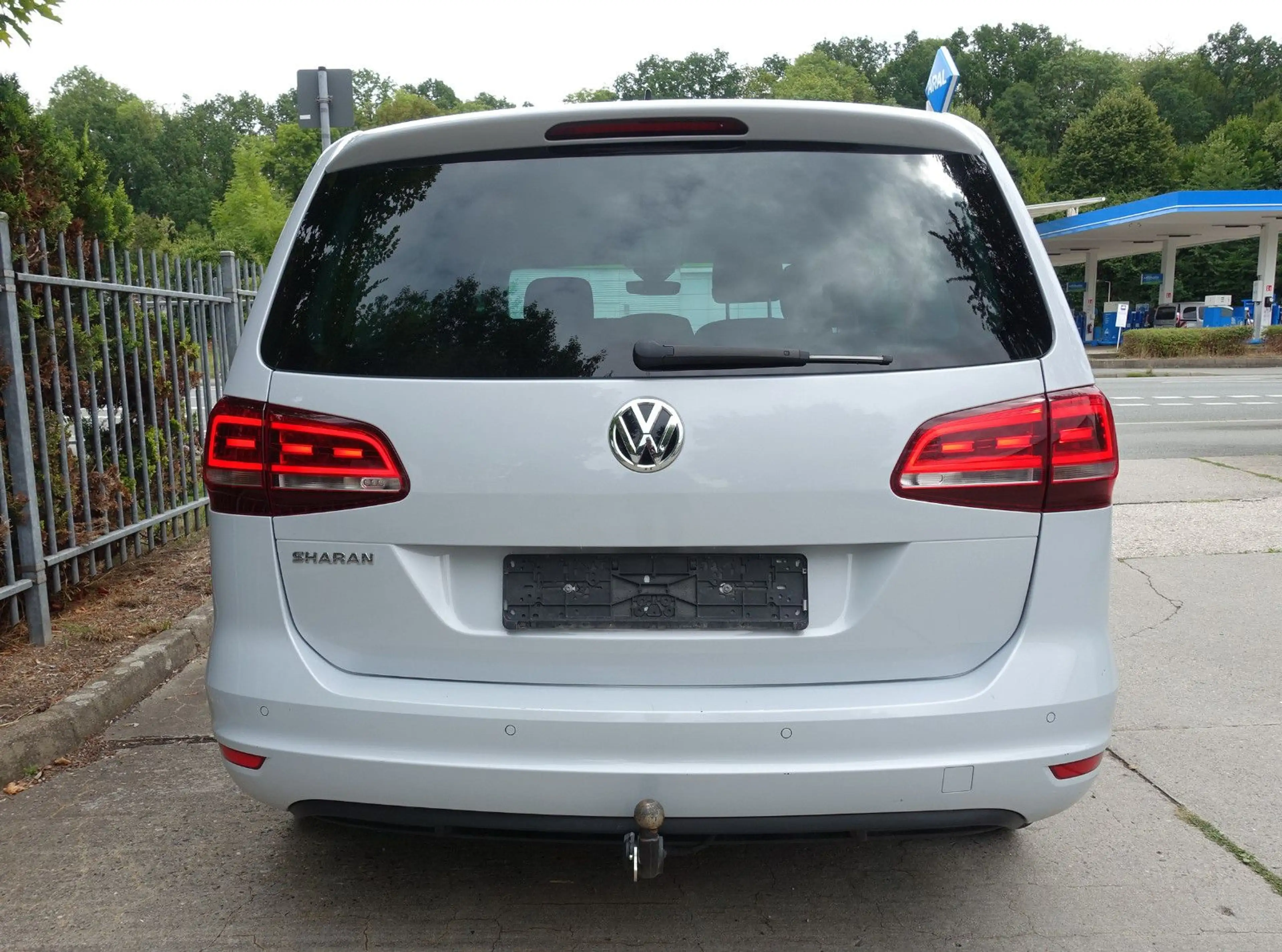 Volkswagen Sharan 1.4 TSI DSG 7-Sitzer*XENON*NAVI*AHK* — photo 6