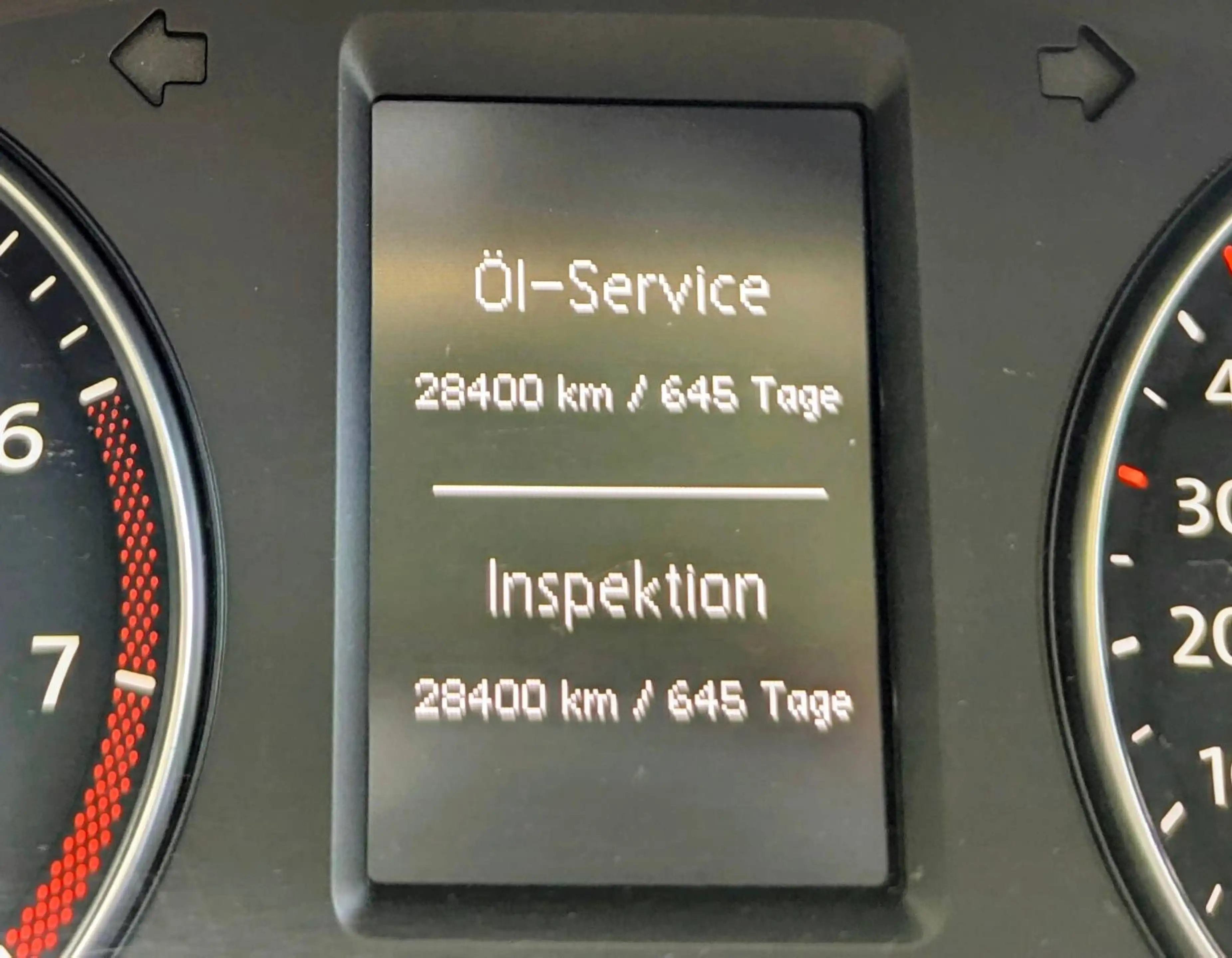 Volkswagen Sharan 1.4 TSI DSG 7-Sitzer*XENON*NAVI*AHK* — photo 14