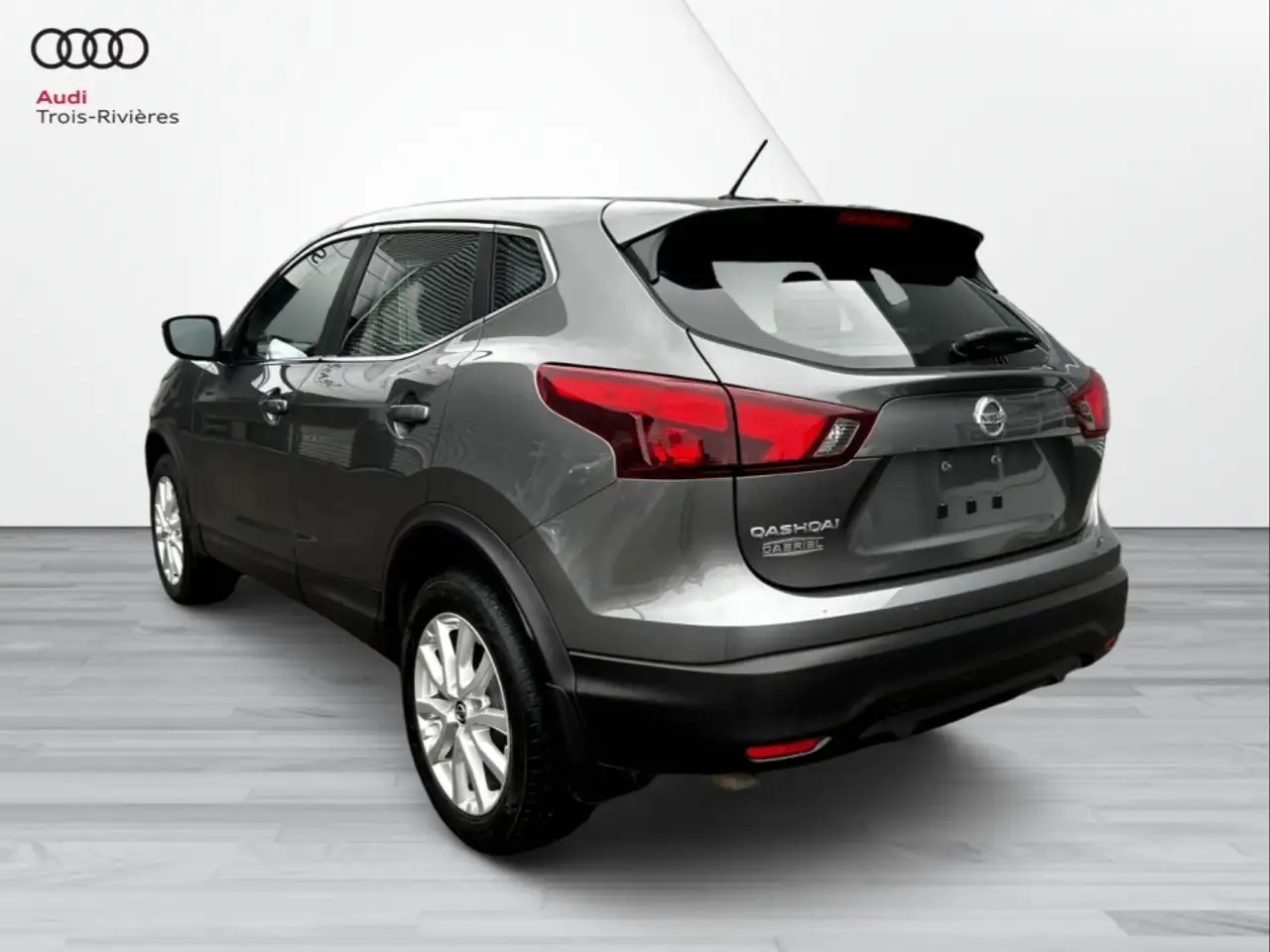 Nissan Qashqai снимка Nissan Qashqai