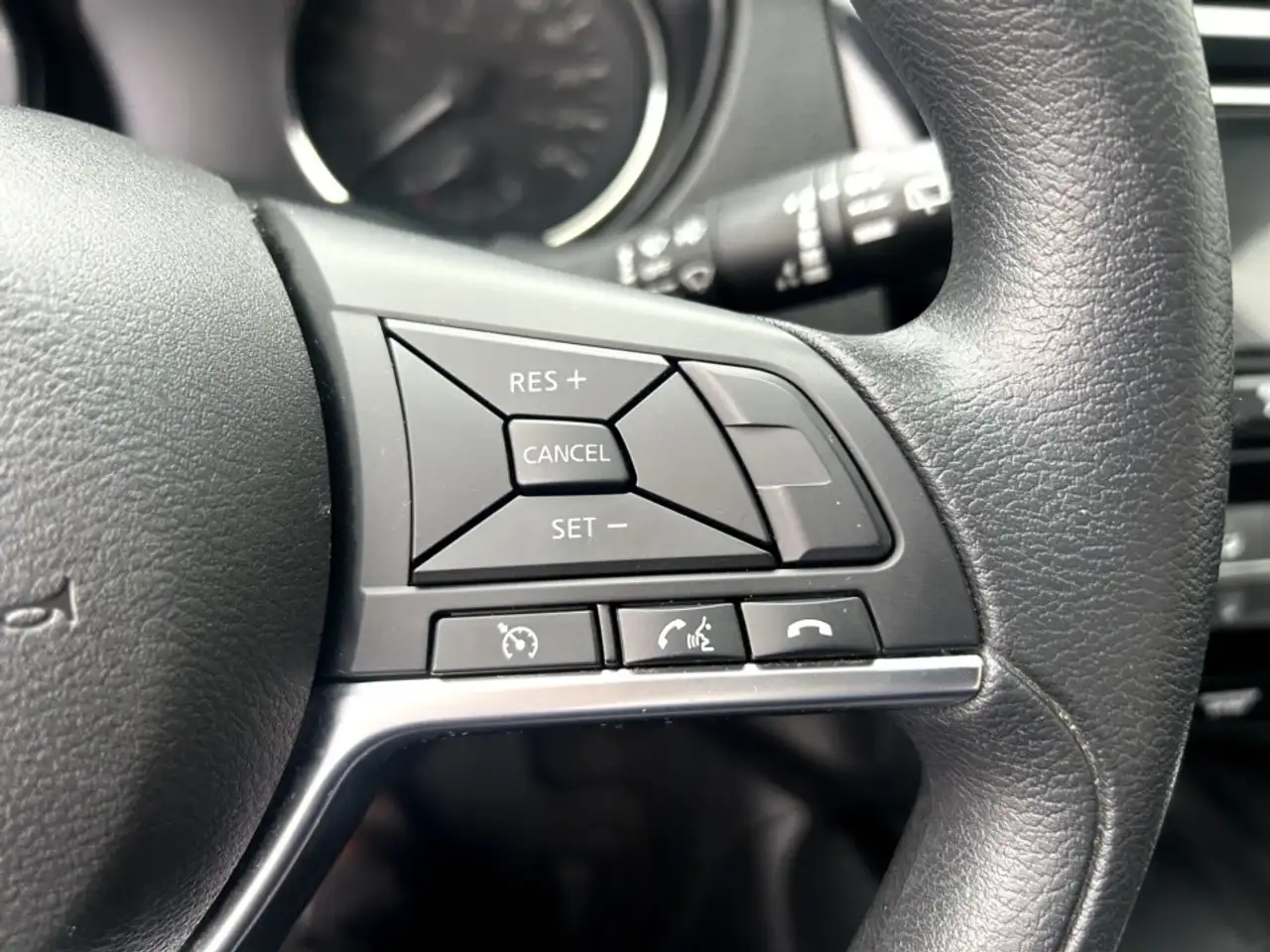 Nissan Qashqai снимка Nissan Qashqai
