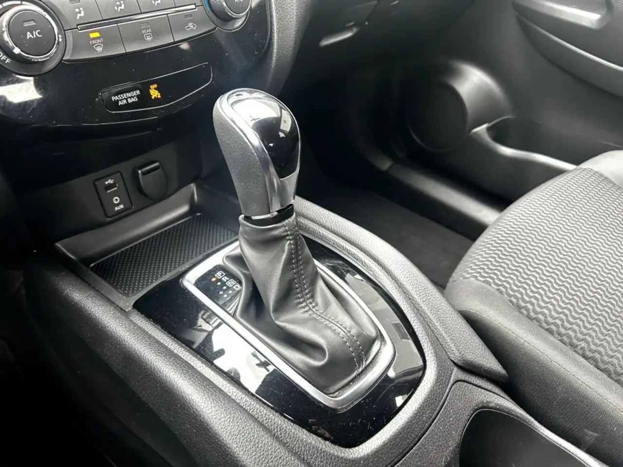 Nissan Qashqai снимка Nissan Qashqai